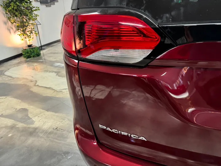 BURGUNDY, 2019 CHRYSLER PACIFICA Image 14