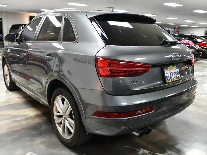 GRAY, 2017 AUDI Q3 Image 8