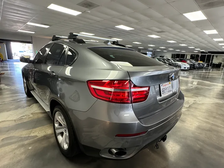 GRAY, 2013 BMW X6 Image 11