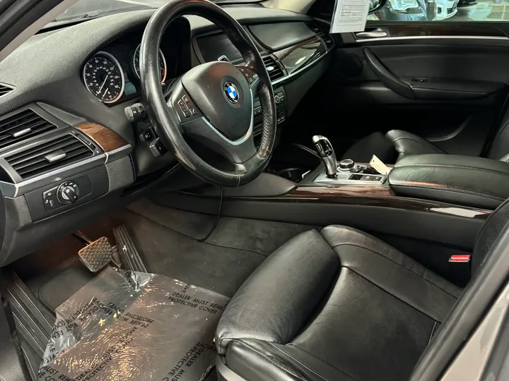 GRAY, 2013 BMW X6 Image 17