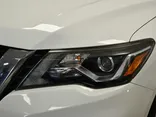 WHITE, 2017 NISSAN PATHFINDER Thumnail Image 4