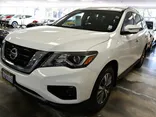 WHITE, 2017 NISSAN PATHFINDER Thumnail Image 5