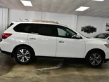 WHITE, 2017 NISSAN PATHFINDER Thumnail Image 13