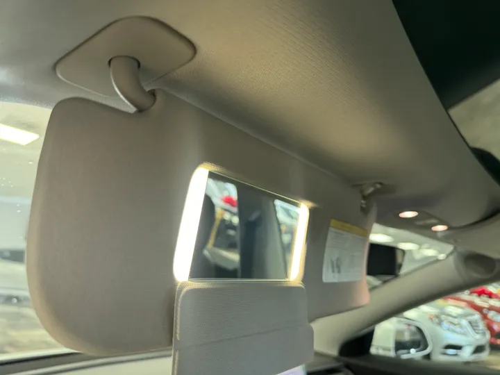 WHITE, 2018 TESLA MODEL 3 Image 24