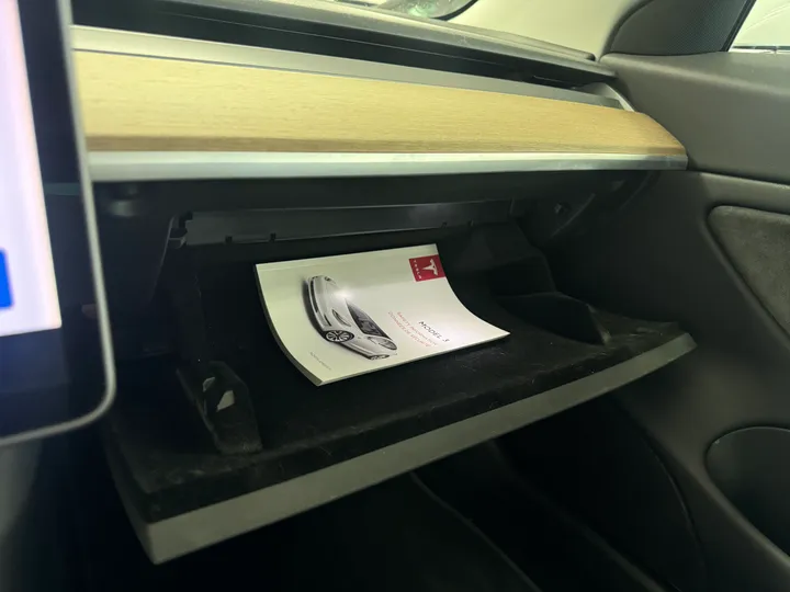 WHITE, 2018 TESLA MODEL 3 Image 25