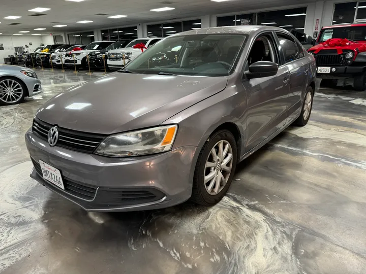 GREY, 2013 VOLKSWAGEN JETTA Image 3