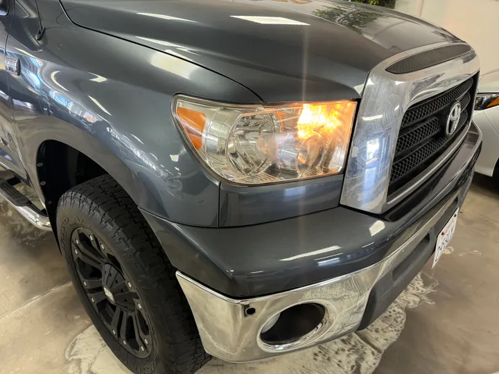 GRAY, 2007 TOYOTA TUNDRA DOUBLE CAB Image 4