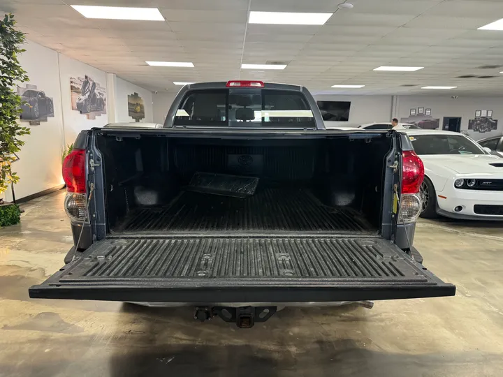 GRAY, 2007 TOYOTA TUNDRA DOUBLE CAB Image 10