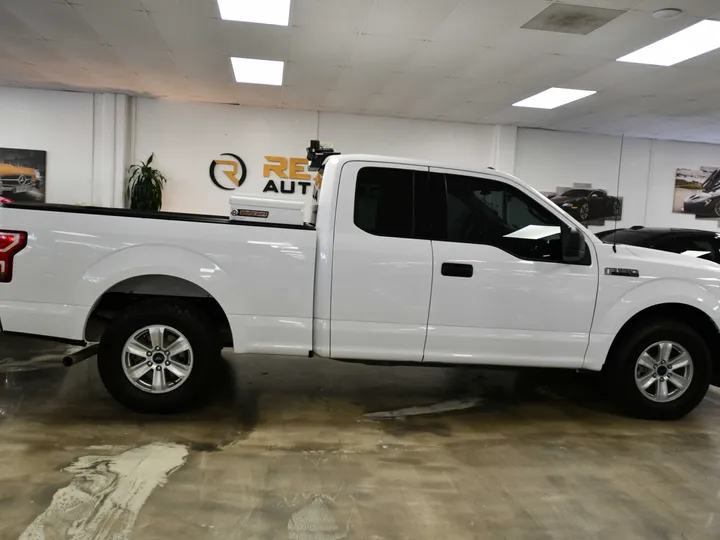 WHITE, 2018 FORD F150 SUPER CAB Image 12