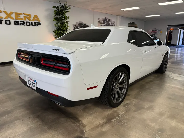 WHITE, 2015 DODGE CHALLENGER Image 15