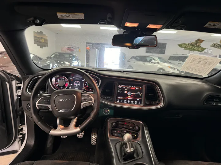 WHITE, 2015 DODGE CHALLENGER Image 41