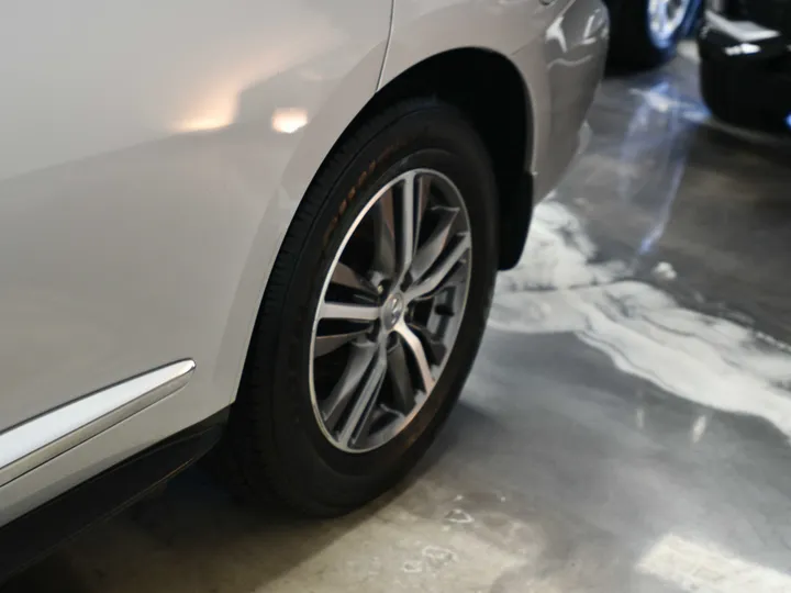 SILVER, 2019 INFINITI QX60 Image 7