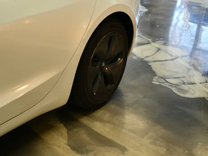 WHITE, 2018 TESLA MODEL 3 Image 7