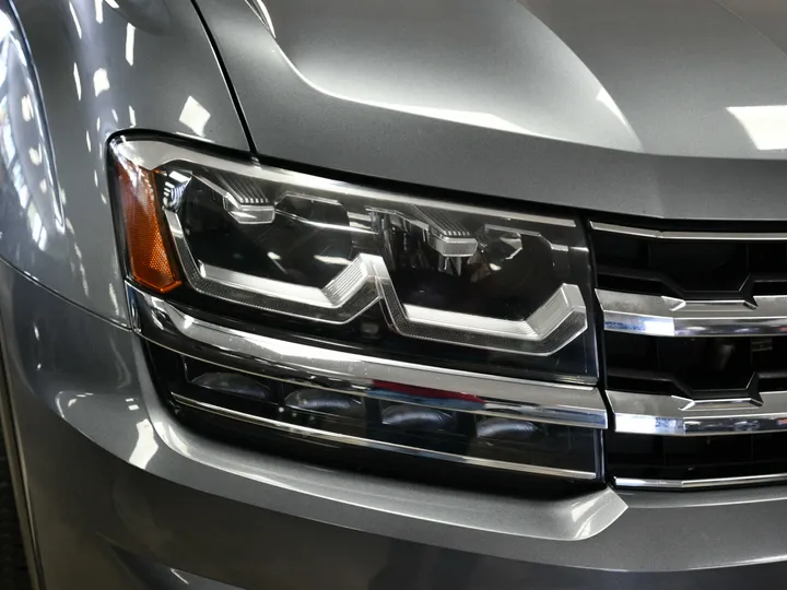 GRAY, 2019 VOLKSWAGEN ATLAS Image 3