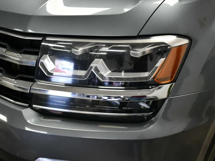 GRAY, 2019 VOLKSWAGEN ATLAS Image 4