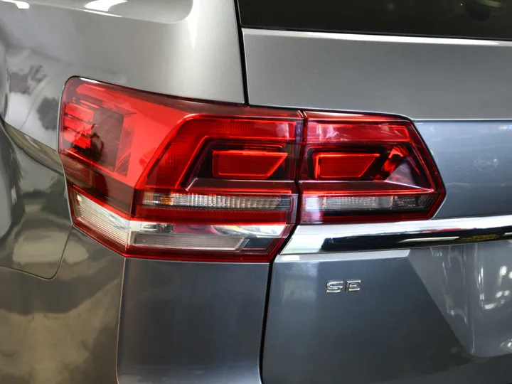 GRAY, 2019 VOLKSWAGEN ATLAS Image 10