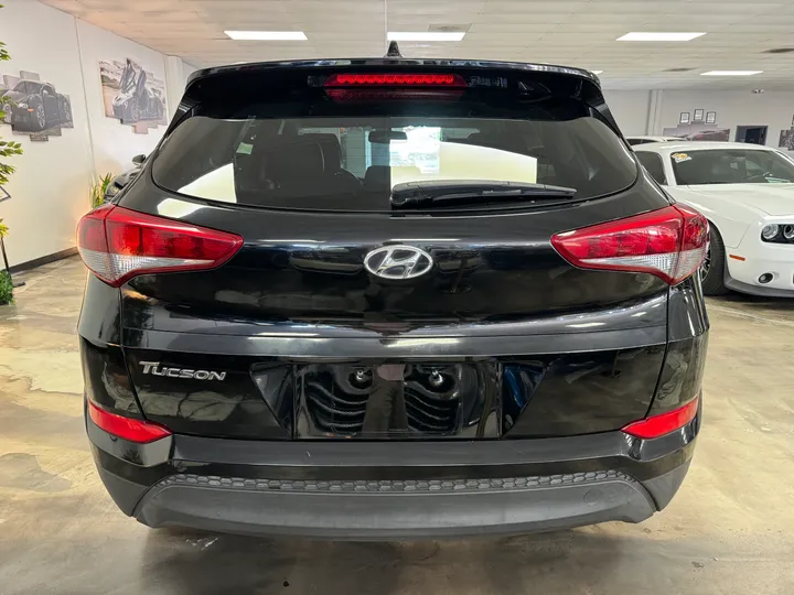 BLACK, 2018 HYUNDAI TUCSON Image 9