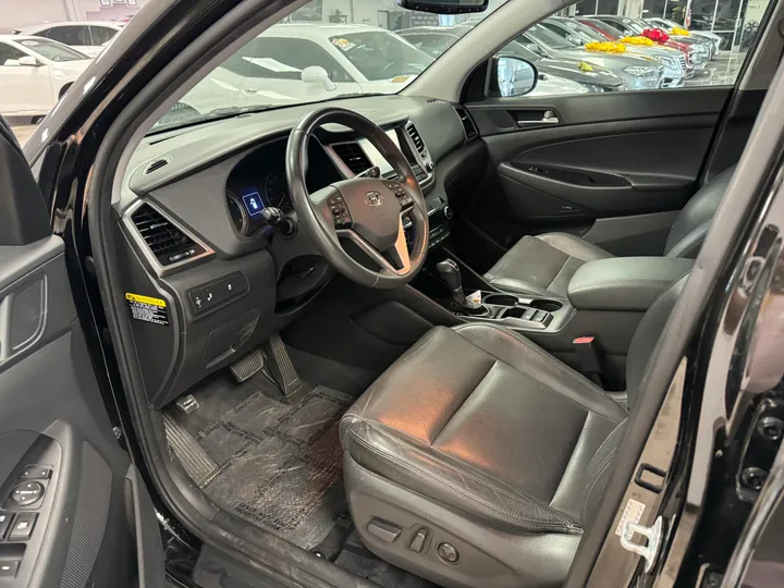 BLACK, 2018 HYUNDAI TUCSON Image 17