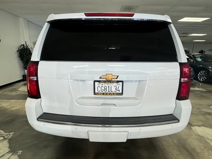 WHITE, 2017 CHEVROLET TAHOE Image 12