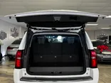 WHITE, 2017 CHEVROLET TAHOE Thumnail Image 16