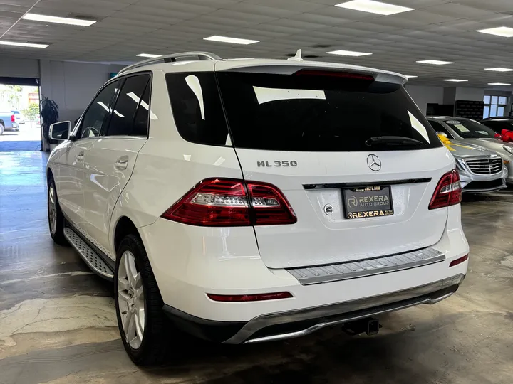 WHITE, 2015 MERCEDES-BENZ M-CLASS Image 12