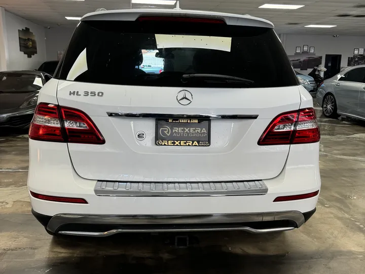 WHITE, 2015 MERCEDES-BENZ M-CLASS Image 13