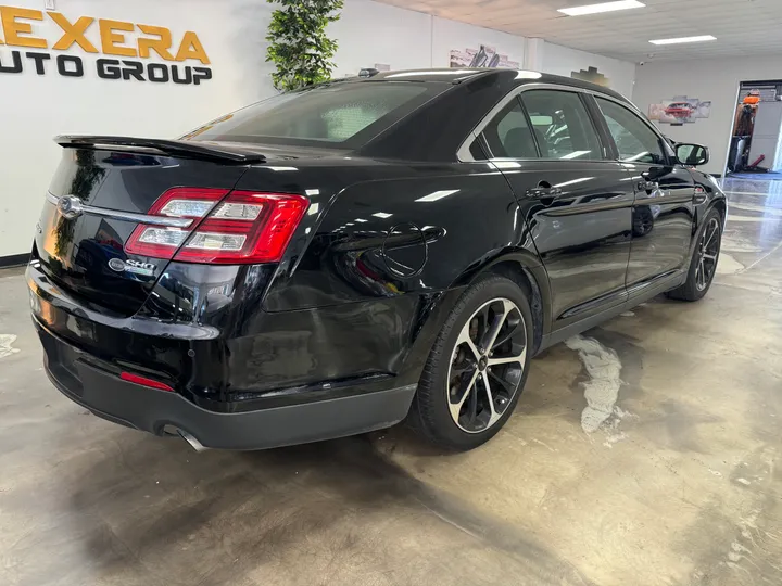 BLACK, 2016 FORD TAURUS Image 11