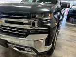 GRAY, 2019 CHEVROLET SILVERADO 1500 CREW CAB Thumnail Image 3