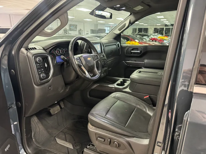 GRAY, 2019 CHEVROLET SILVERADO 1500 CREW CAB Image 19