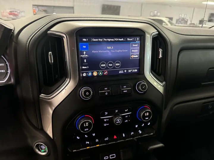 GRAY, 2019 CHEVROLET SILVERADO 1500 CREW CAB Image 27