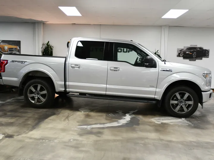 SILVER, 2017 FORD F150 SUPERCREW CAB Image 13