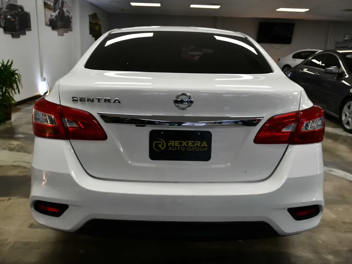 WHITE, 2019 NISSAN SENTRA Image 9