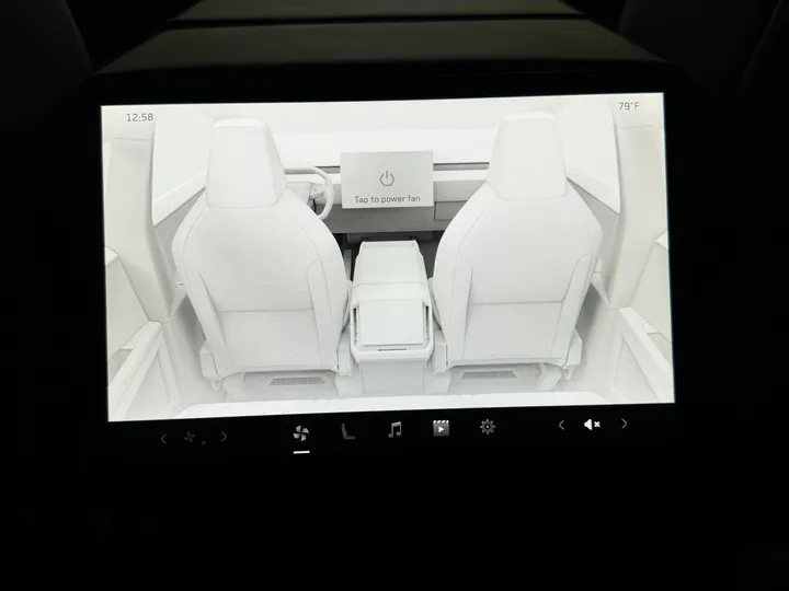 SILVER, 2024 TESLA CYBERTRUCK Image 35