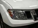WHITE, 2018 NISSAN FRONTIER CREW CAB Thumnail Image 3