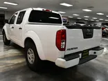 WHITE, 2018 NISSAN FRONTIER CREW CAB Thumnail Image 8