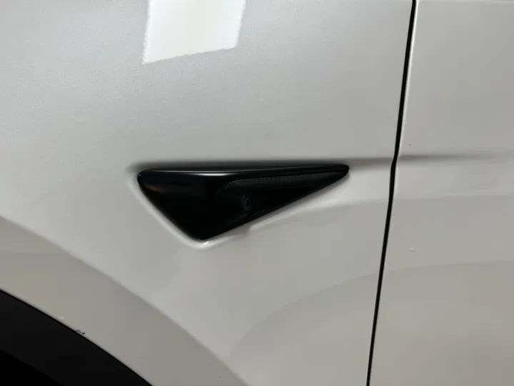 WHITE, 2020 TESLA MODEL Y Image 7