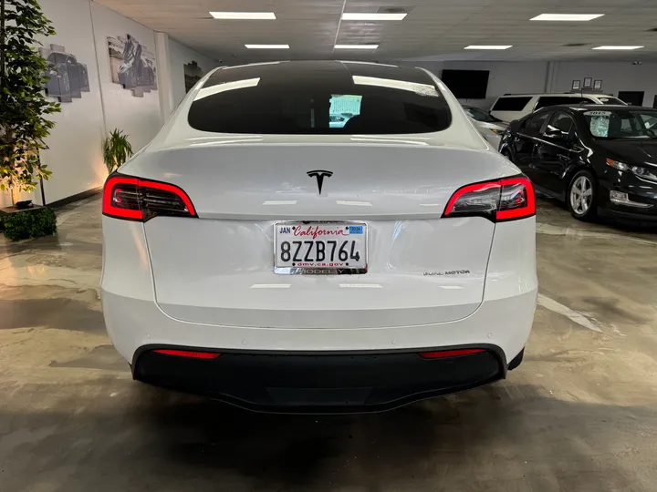 WHITE, 2020 TESLA MODEL Y Image 9