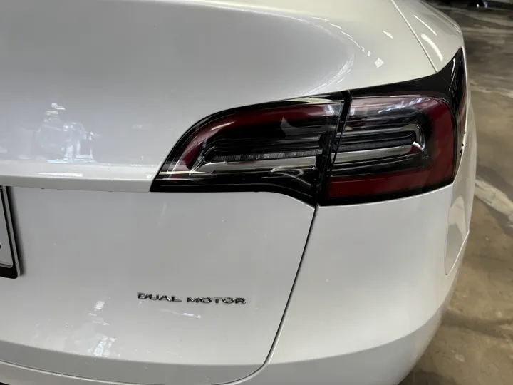 WHITE, 2020 TESLA MODEL Y Image 12