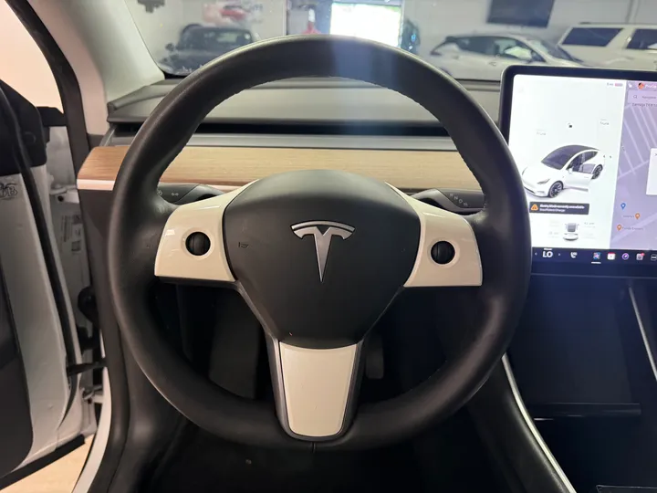 WHITE, 2020 TESLA MODEL Y Image 21