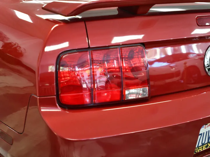 RED, 2008 FORD MUSTANG Image 10