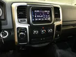 WHITE, 2016 RAM 1500 QUAD CAB Thumnail Image 32