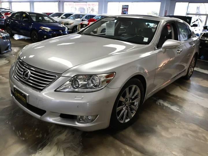 SILVER, 2012 LEXUS LS Image 5