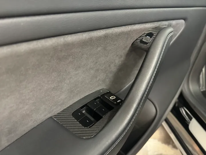 BLACK, 2018 TESLA MODEL 3 Image 12