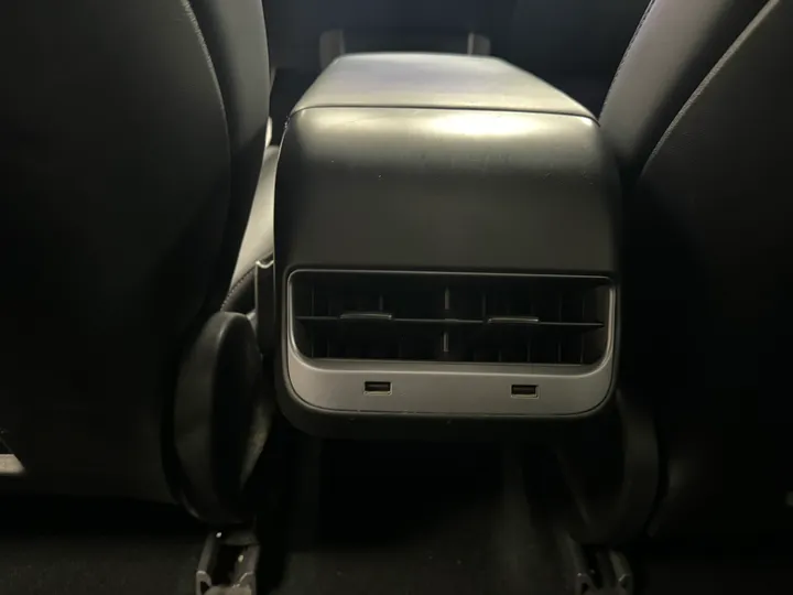 BLACK, 2018 TESLA MODEL 3 Image 34