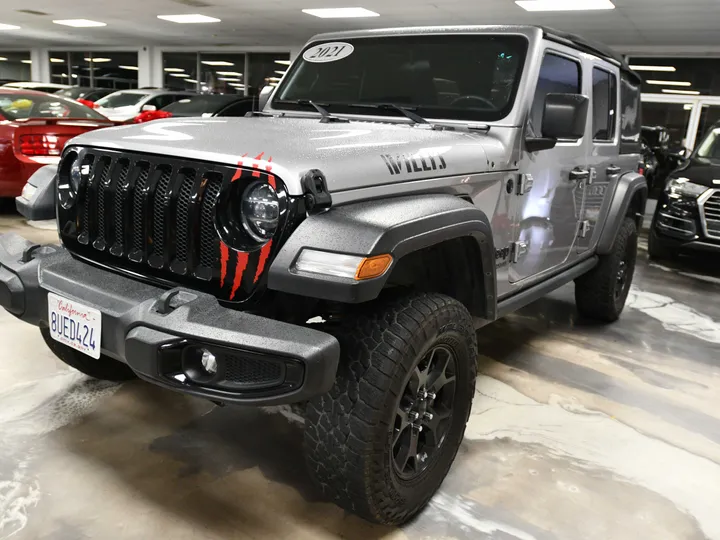 SILVER, 2021 JEEP WRANGLER UNLIMITED Image 5