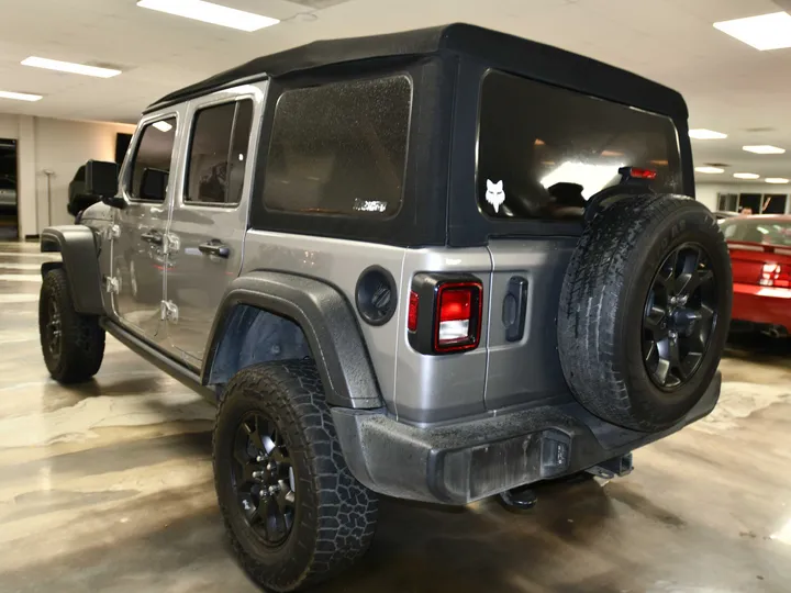 SILVER, 2021 JEEP WRANGLER UNLIMITED Image 8