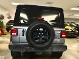 SILVER, 2021 JEEP WRANGLER UNLIMITED Thumnail Image 9