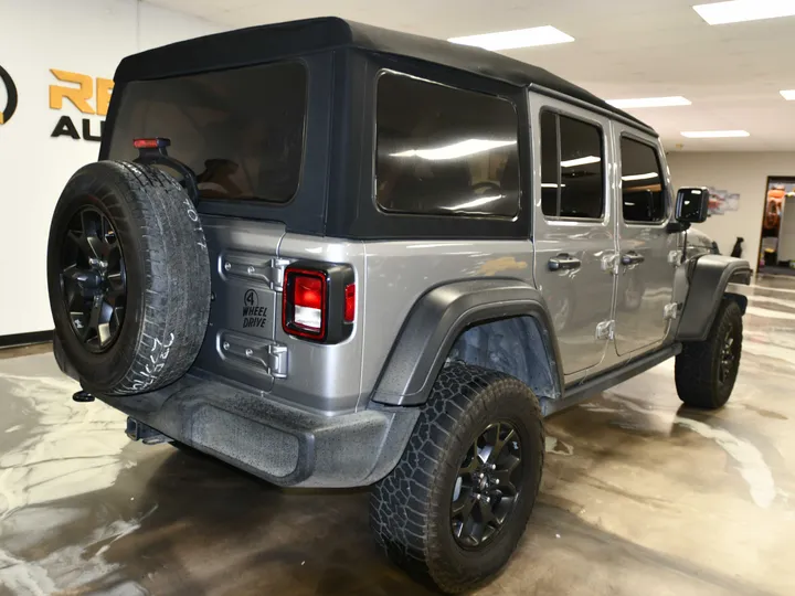 SILVER, 2021 JEEP WRANGLER UNLIMITED Image 12