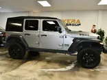 SILVER, 2021 JEEP WRANGLER UNLIMITED Thumnail Image 13