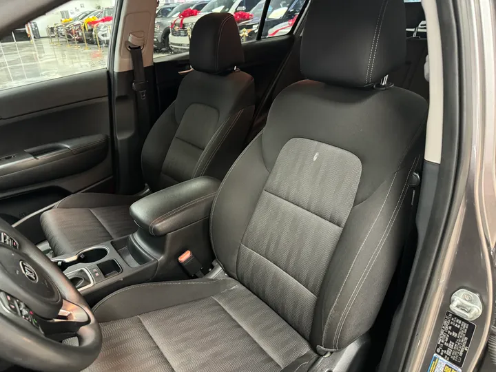 GRAY, 2017 KIA SPORTAGE Image 34